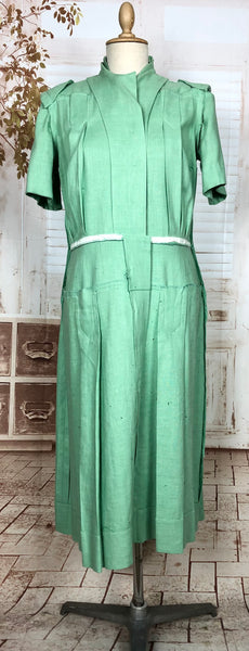 Amazing Original 1940s Volup Vintage Mint Green CC41 Moygashel Linen Dress