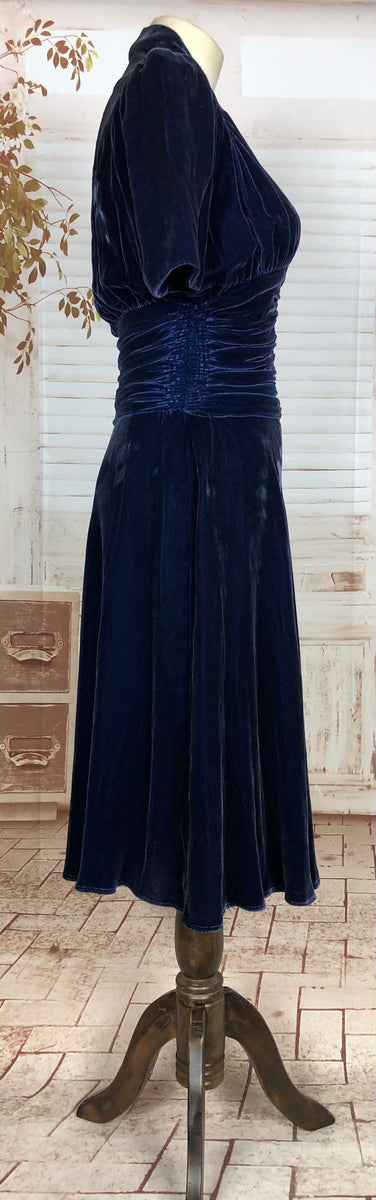 Amazing Original 1930s Vintage Navy Blue Velvet Dress Black Sheep Antiques Amazing Original 1930s Vintage Navy Blue Velvet Dress Black Sheep Antiques