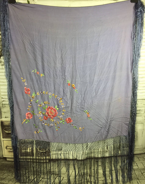 Original 1950s Vintage Lilac Silk Shawl With Embroidered Flower Decorarion