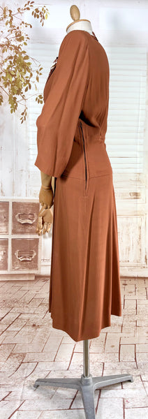 1940s Tan Crepe Day Dress With Printed Shirt Insert