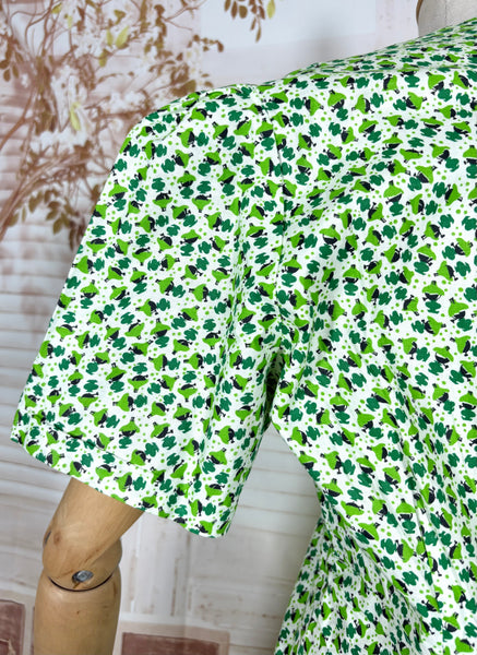 1940s Apple Green Floral Cotton Day Dress | Volup Zip Front House Dress