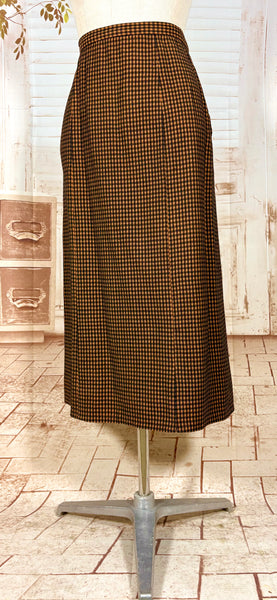 1940s Pumpkin Orange Check Skirt Suit – Tailored Hourglass Silhouette