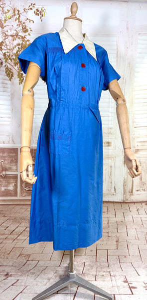 Vibrant Volup 1940s Cornflower Blue Day Dress with Ivory Collar