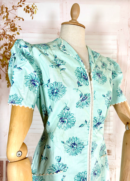 Late 1930s Early 1940s Volup Aqua Zip Front Day Dress
