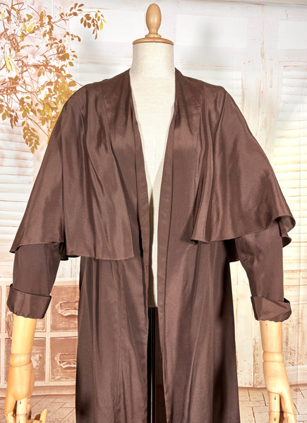 Exceptional 1930s Brown Caped Duster Coat