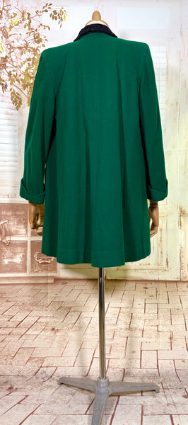 Incredible Emerald Green 1940s Coat With Astrakhan Lining