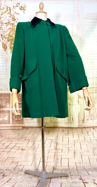 Incredible Emerald Green 1940s Coat With Astrakhan Lining