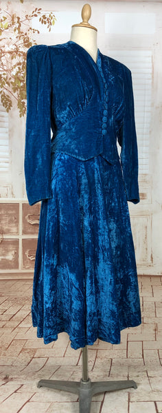 Luxurious Late 1930s / Early 1940s Vintage Royal Blue Crushed Velvet Suit