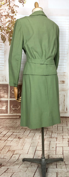 Wonderful Original Late 1940s / Early 1950s Vintage Spring Green Belt Back Suit