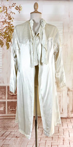 Exquisite Late 1920s / Early 1930s Off White Silk Velvet Opera Coat