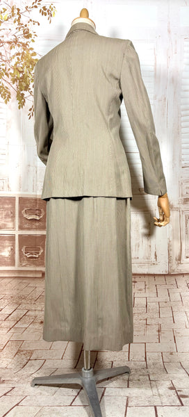 1940s Taupe Pinstripe Wool Skirt Suit – Spearpoint Collar Tailored Jacket