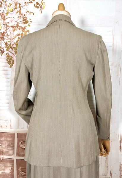 1940s Taupe Pinstripe Wool Skirt Suit – Spearpoint Collar Tailored Jacket