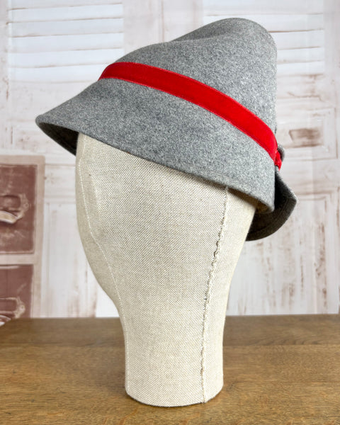 Unusual 1930s Grey And Red Felt Pixie Hat