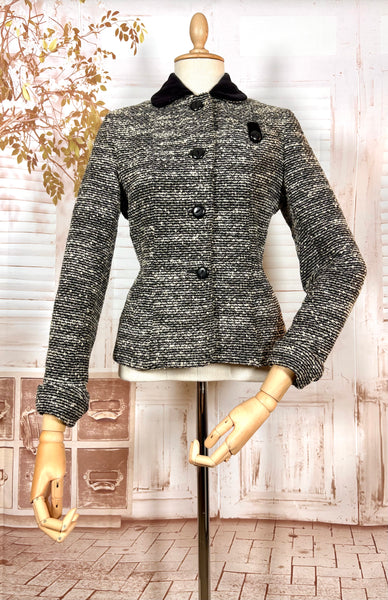 Late 1940s Black & Cream Bouclé Tweed Sports Blazer – Velvet Collar – Jancourt Petite Sports
