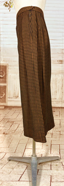 1940s Pumpkin Orange Check Skirt Suit – Tailored Hourglass Silhouette