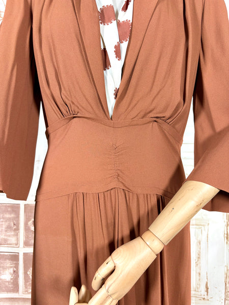 1940s Tan Crepe Day Dress With Printed Shirt Insert
