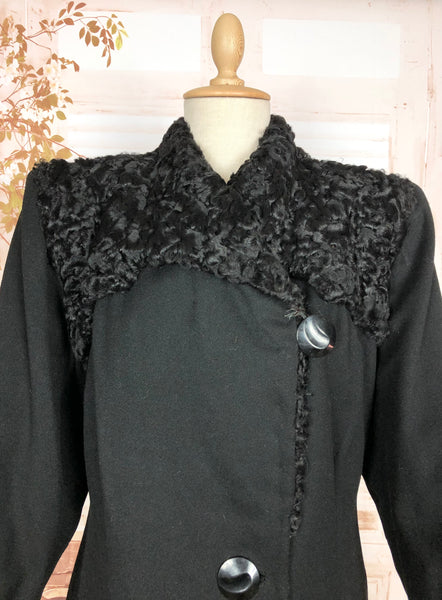 Exquisite Original 1940s Vintage Black Fit And Flare Coat With Strong Shoulders And Astrakhan Details