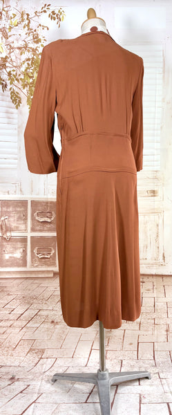 1940s Tan Crepe Day Dress With Printed Shirt Insert