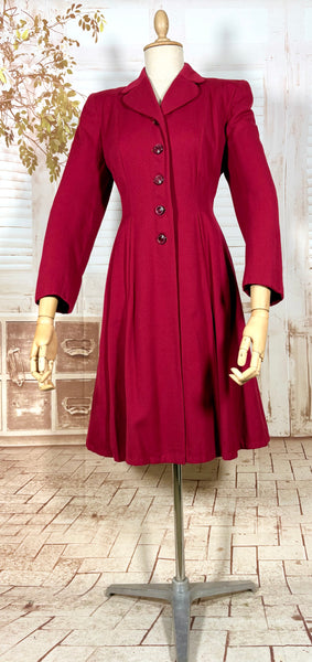 1940s Red Wool Princess Coat – Tailored Fit with Flared Skirt Silhouette