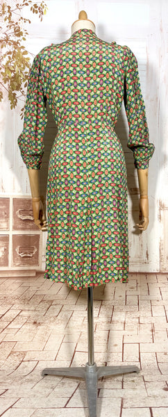 Spectacular Green Print 1930s Volup Dress with Bishop Sleeves