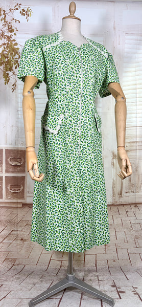 1940s Apple Green Floral Cotton Day Dress | Volup Zip Front House Dress