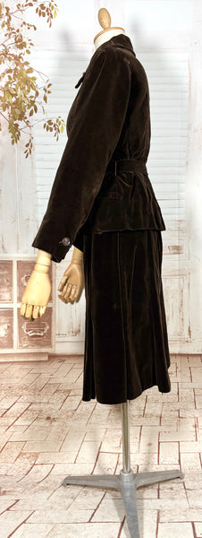 Unusual Chocolate Brown Velvet Late 1930s / Early 1940s Ski Sport Suit With Zip Front
