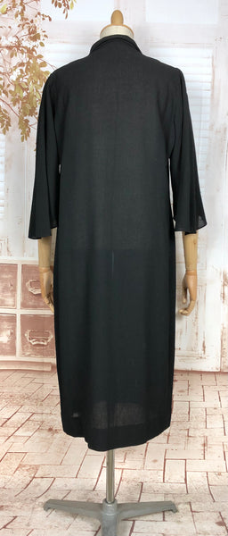 Elegant 1940s Volup Black Crepe Lightweight Coat With Lattice Detailing And Statement Buckle