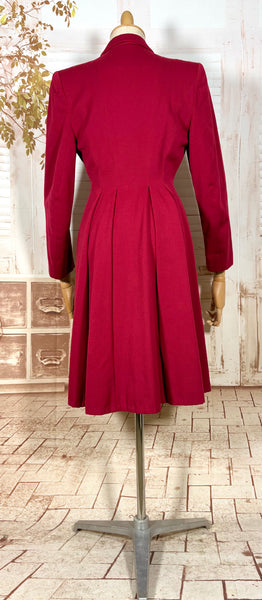 1940s Red Wool Princess Coat – Tailored Fit with Flared Skirt Silhouette