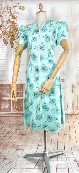 Late 1930s Early 1940s Volup Aqua Zip Front Day Dress