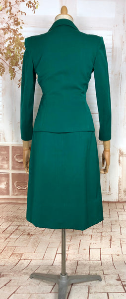 1940s Green Gabardine Suit with Scalloped Collar & Triple Button Details – Unlabelled Lilli Ann