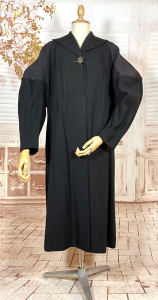 1940s Black Rayon Faille Volup Coat with Bishop Sleeves – Leslie Raymond, London