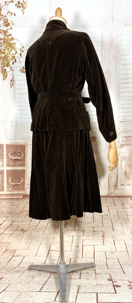 Unusual Chocolate Brown Velvet Late 1930s / Early 1940s Ski Sport Suit With Zip Front