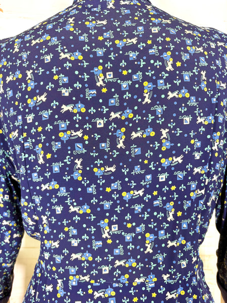 Fabulous Blue Novelty Horse And Carriage Print Volup 1940s Blazer