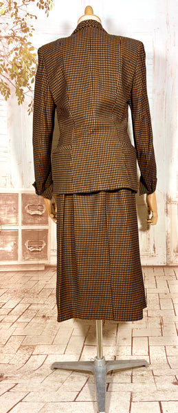 1940s Pumpkin Orange Check Skirt Suit – Tailored Hourglass Silhouette