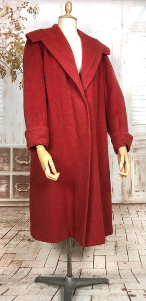 LAYAWAY PAYMENT 1 OF 2 - RESERVED FOR BIRGIT - Incredible Original Late 1940s Volup Vintage Lipstick Red Swing Coat With Huge Collar