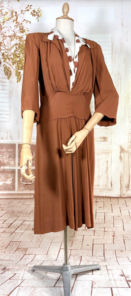 1940s Tan Crepe Day Dress With Printed Shirt Insert