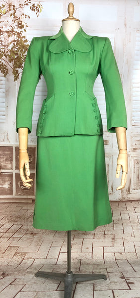 Stunning Apple Green Gabardine 1940s Suit With Button Details