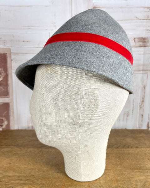 Unusual 1930s Grey And Red Felt Pixie Hat