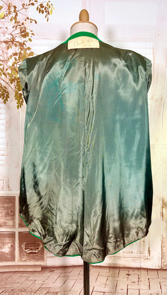 Exquisite Volup Kelly Green 1940s Swing Coat With Statement Sleeves By Best & Co