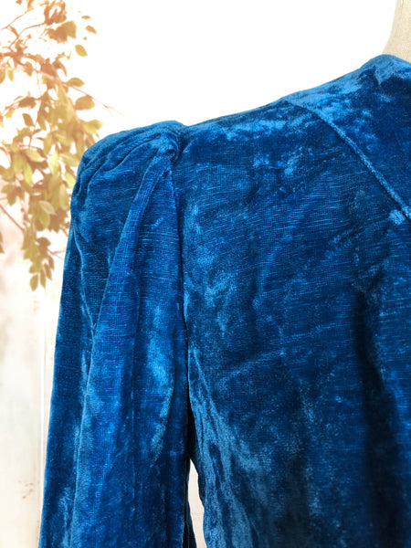 Luxurious Late 1930s / Early 1940s Vintage Royal Blue Crushed Velvet Suit