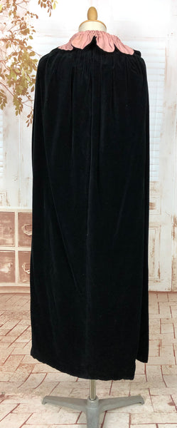 Wonderful 1930s Black And Pink Velvet Long Evening Cape With Scalloped Petal Collar