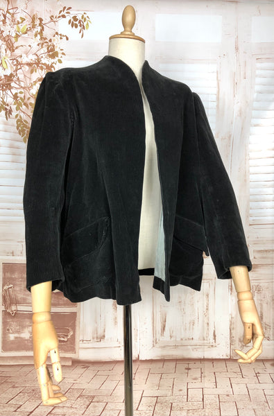 Fabulous Original 1940s Vintage Black Corduroy Swing Coat