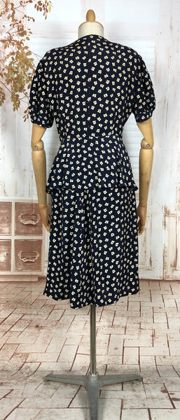 Fabulous 1940s Vintage Rayon Print Summer Suit