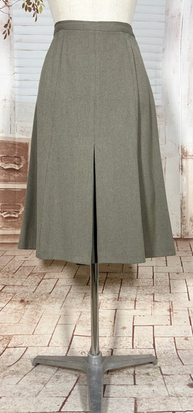 Late 1930s to Early 1940s Warm Grey Wool Skirt Suit – Fields of Milwaukee