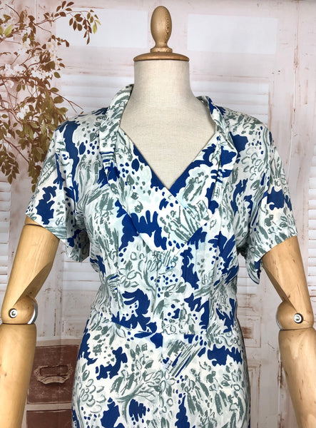 Wonderfully Vibrant Original 1940s Vintage Abstract Novelty Print Blue And White Rayon Dress