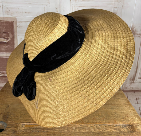 Huge Late 1930s / Early 1940s Straw Sun Hat