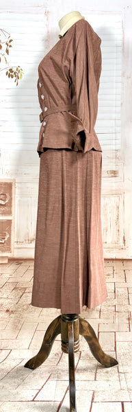 Lightweight 1940s Chocolate Brown Skirt Suit With Contrast Collar