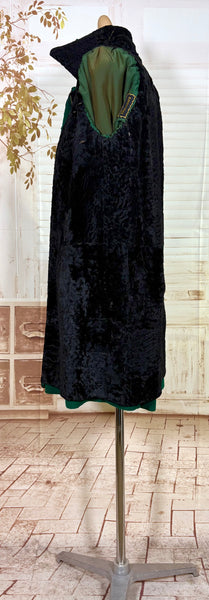 Incredible Emerald Green 1940s Coat With Astrakhan Lining