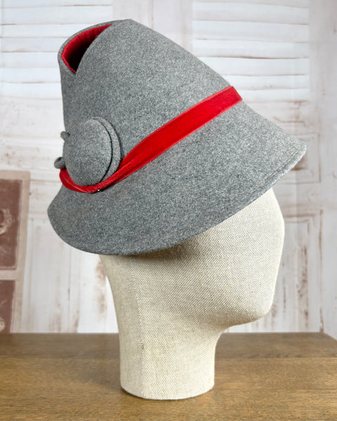 Unusual 1930s Grey And Red Felt Pixie Hat