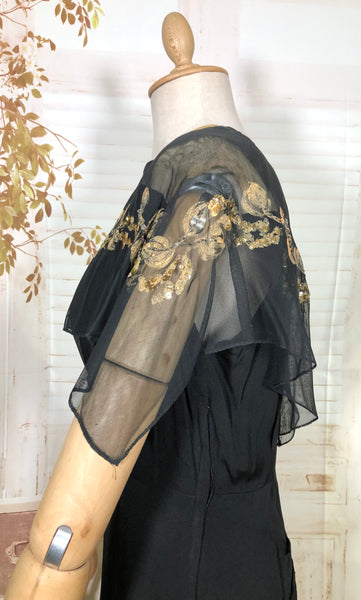 Exceptional Late 1930s / Early 1940s Caped Evening Dress